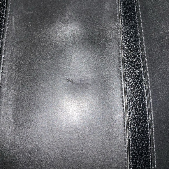 Coach small black leather tote bag. Appx 10L X 9.5 w 11 inch handle drop - Picture 6 of 7